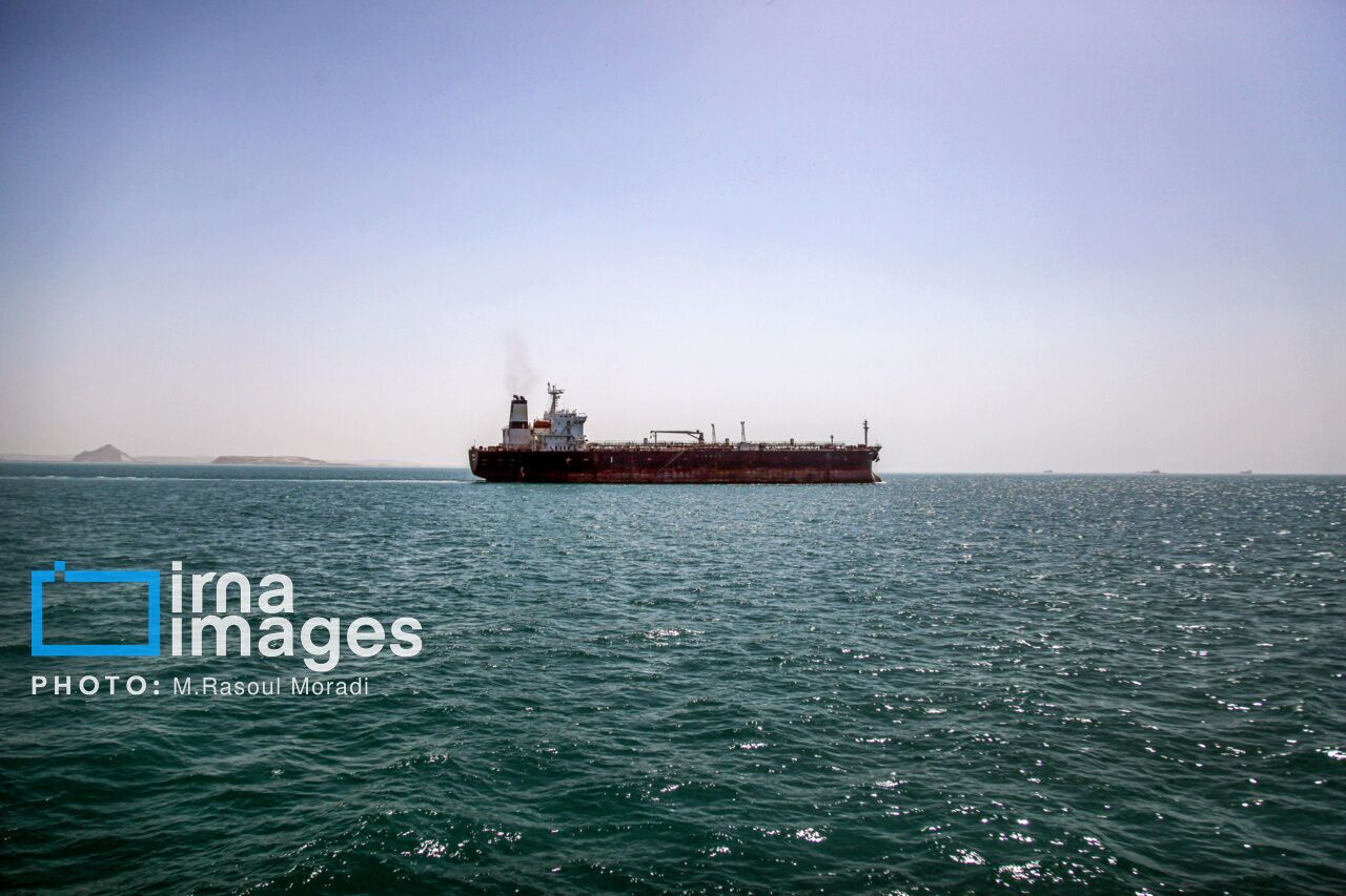 33 ships permitted through Strait of Hormuz in 24 hours: IRGC Navy
