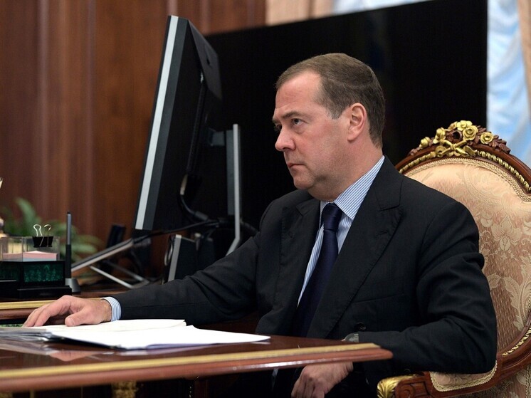 Medvedev besan zbog plana iz Holandije: Za Ruse spremaju logore, odgovor iz Moskve šokirao Evropu