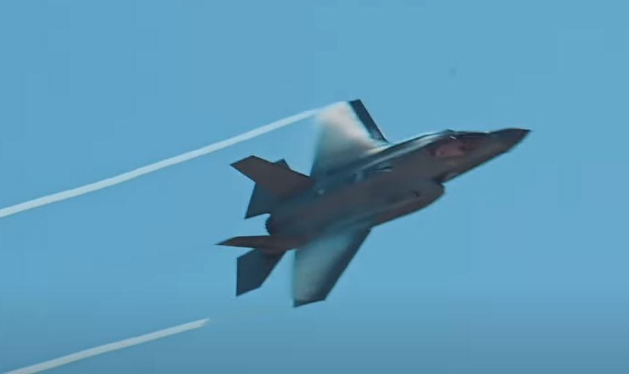 SRUŠIO SE AMERIČKI AVION F-35: Letelica pala kod vojne baze u San Dijegu (VIDEO)