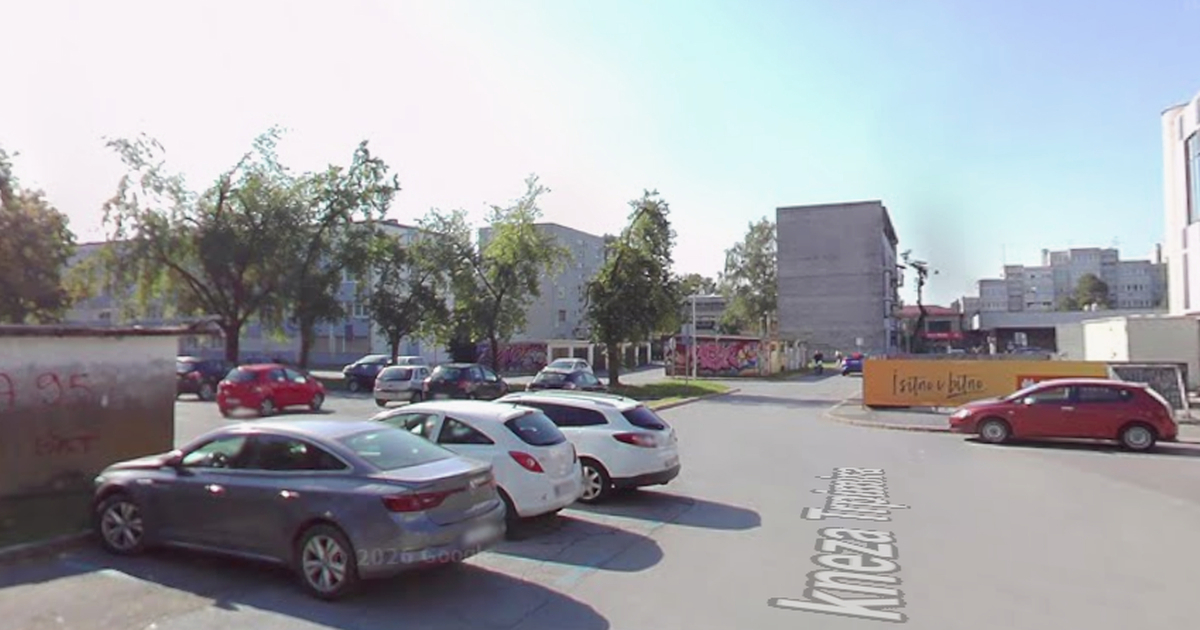 Pijana vozačica u Kutini zabila se u dva auta na parkiralištu pa pobjegla