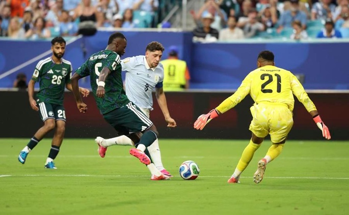 Saudi Arabia draw with Uruguay as Asian teams remain unbeaten at WC
