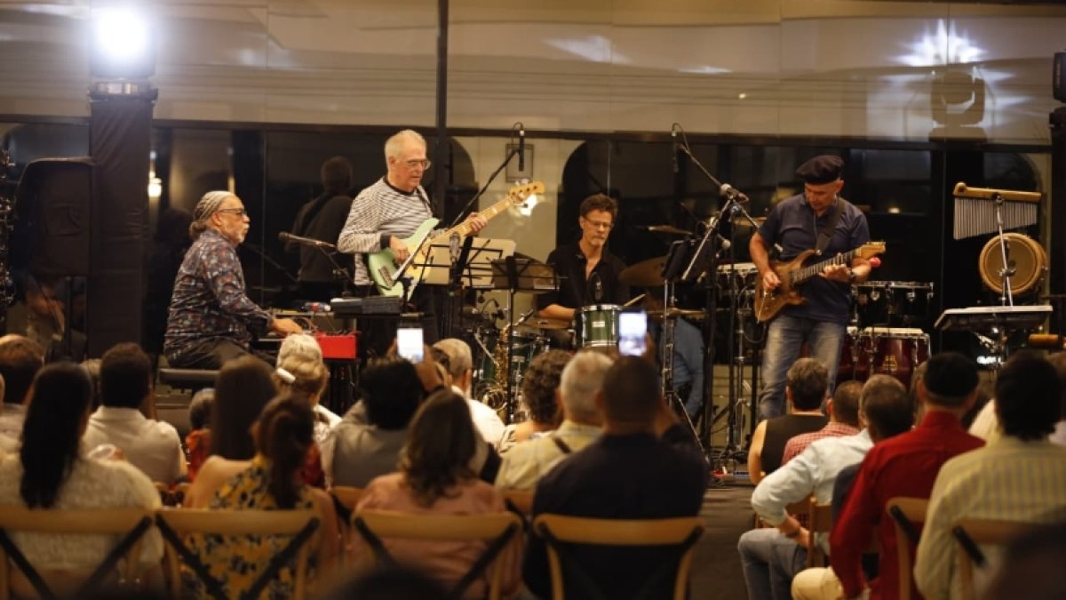 
                Celebra el Día Internacional del Jazz con magistral concierto
            