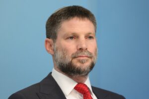 Smotrič: Za sekoj dron na Hezbolah, deset zgradi vo Bejrut mora da padnat