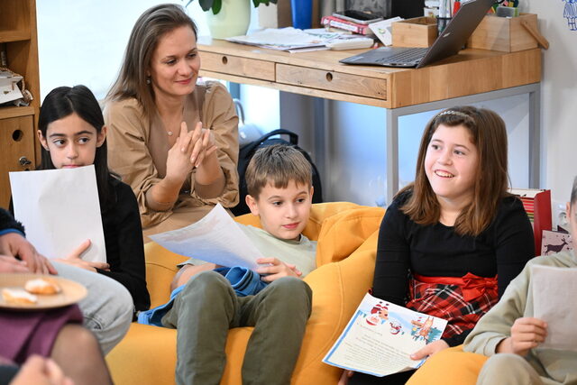 Учители, които стимулират децата към увереност, мислене и откриване