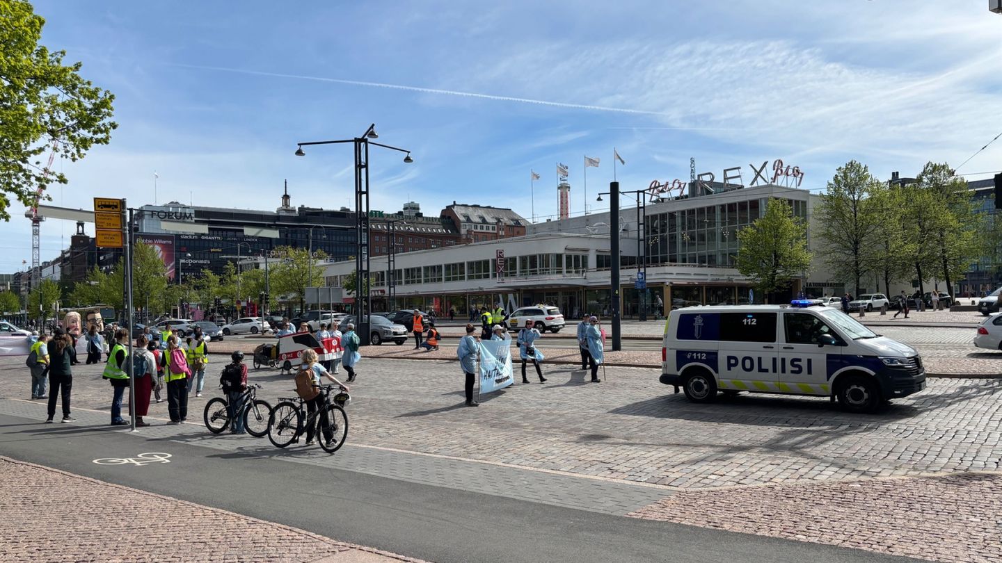 Maalitus | Somessa alkoi levitä perättömiä väitteitä käräjä­notaarista, joka hylkäsi Elokapina-syytteet