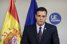Justiça espanhola confirma julgamento de mulher de Sánchez por 2 crimes 