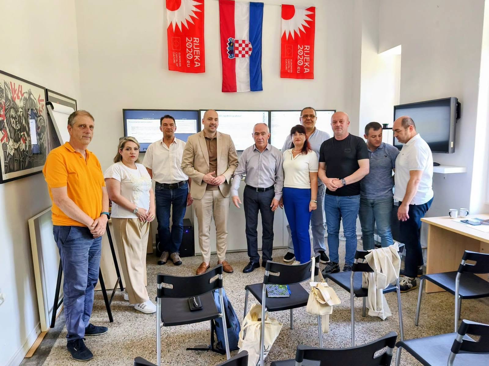 Gradonačalnikot na Bitola, Konjanovski, vo rabotna poseta na graѓanskite energetski zaednici vo Hrvatska (FOTO)