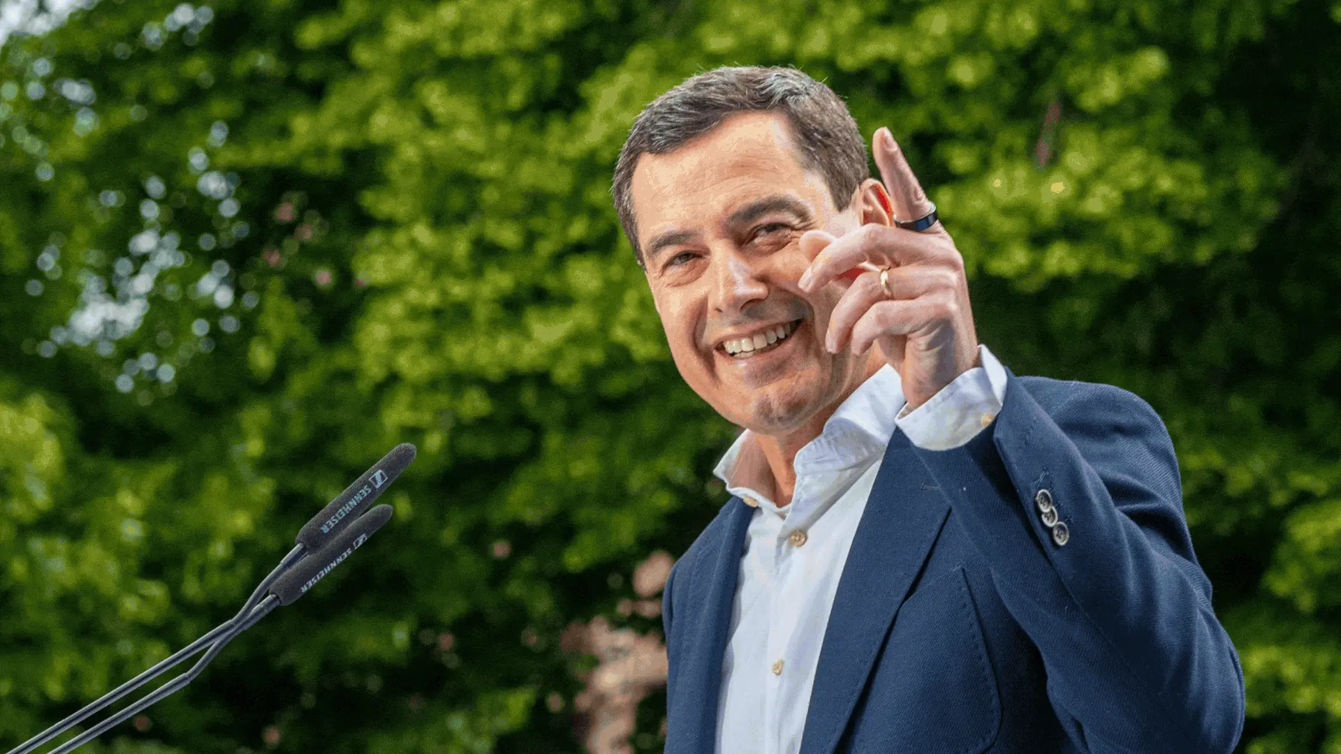  Feijóo llama a los "socialistas abochornados" a votar a Moreno y Sánchez pide "coherencia" a la izquierda para que gane Montero 