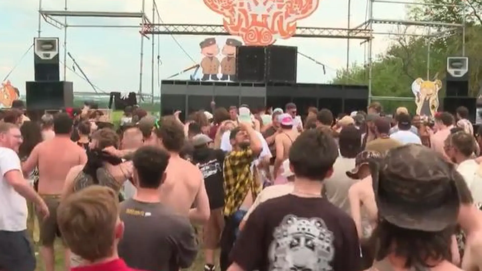  Hallan un segundo obús enterrado cerca de la rave francesa celebrada en un campo militar 