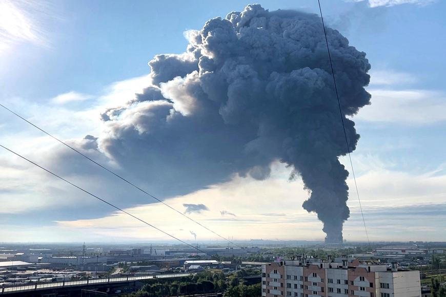 Ukrajinský blitzkrieg na „ruský Amazon“ pokračuje. Hoří Petrohrad i Krym