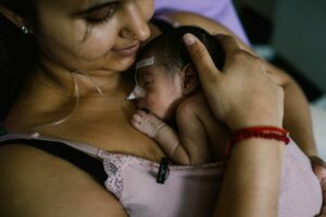 Tako mali da bi u srce stali: UNICEF nastavlja kampanju za jačanje neonatalne nege