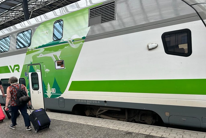 1 killed in train accident in Turku