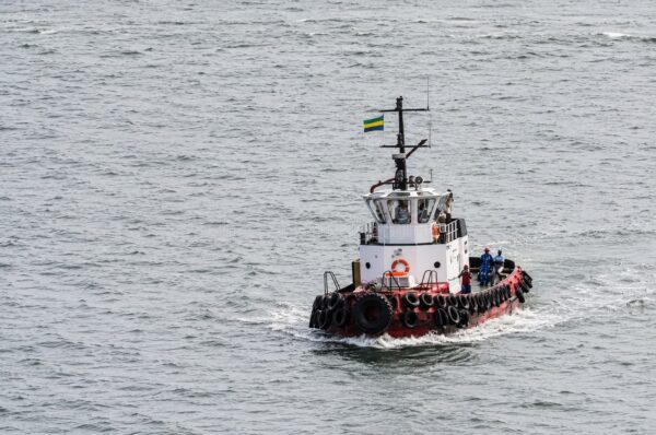 Les recherches s’intensifient pour retrouver les quatre Gabonais disparus après le naufrage d’un remorqueur en mer