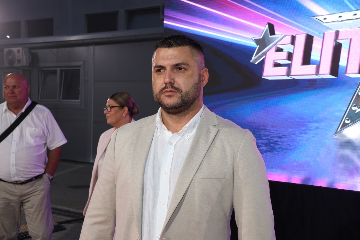 NEĆU IMATI KONTAKT SA RODITELJIMA! Asmin besan posle sukoba sa Mevlidom i Mustafom UŽIVO! OBRKALI STE ME!
