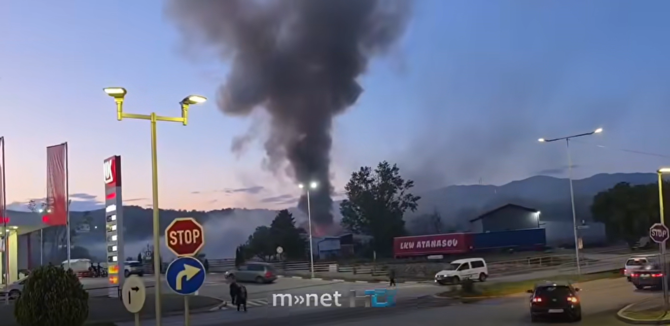 (VIDEO) Golem požar izbi vo Radoviš, gust čad ima na poveќe lokacii