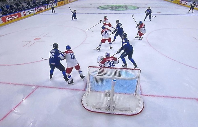 Lions reach semi-finals beating Czechs 4-1