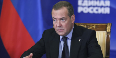 Medvedev gori zbog izdaje! Pale najteže reči: Ovaj lider će proći jako loše, katastrofa samo što se nije desila