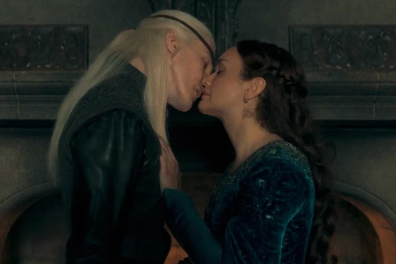 ‘House of the Dragon’ Stars Olivia Cooke and Ewan Mitchell Address That Creepy Kiss: “Why Would You Kiss Your Mom on the Lips Like That, Aemond?”