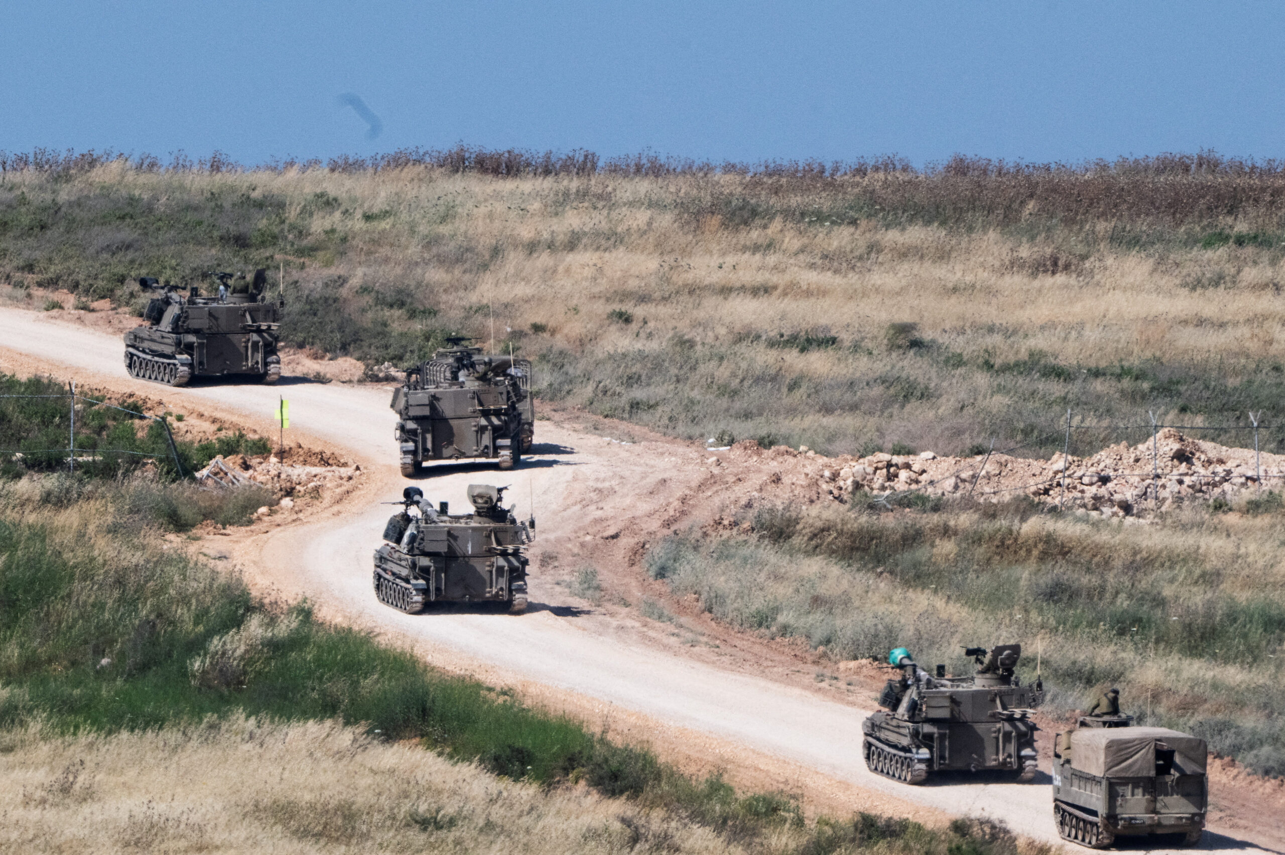 Egypt urges full Israeli withdrawal from Lebanon following Rome negotiations
