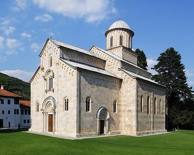 Ministarstvo kulture najoštrije osudilo nastavak radova u zaštićenoj zoni manastira Visoki Dečani