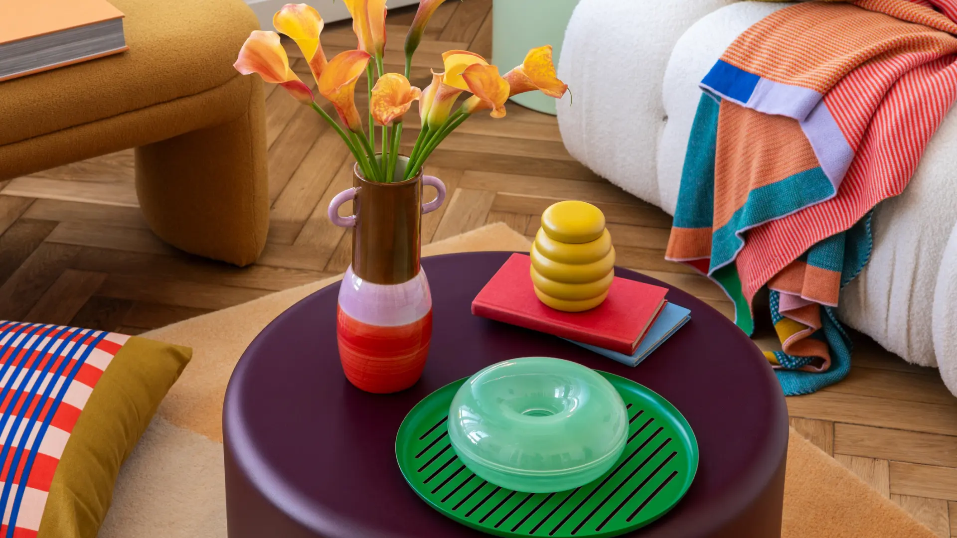  Tres tiendas de decoración estilo 'dopamina': cuando los colores neutros ya no son una opción 