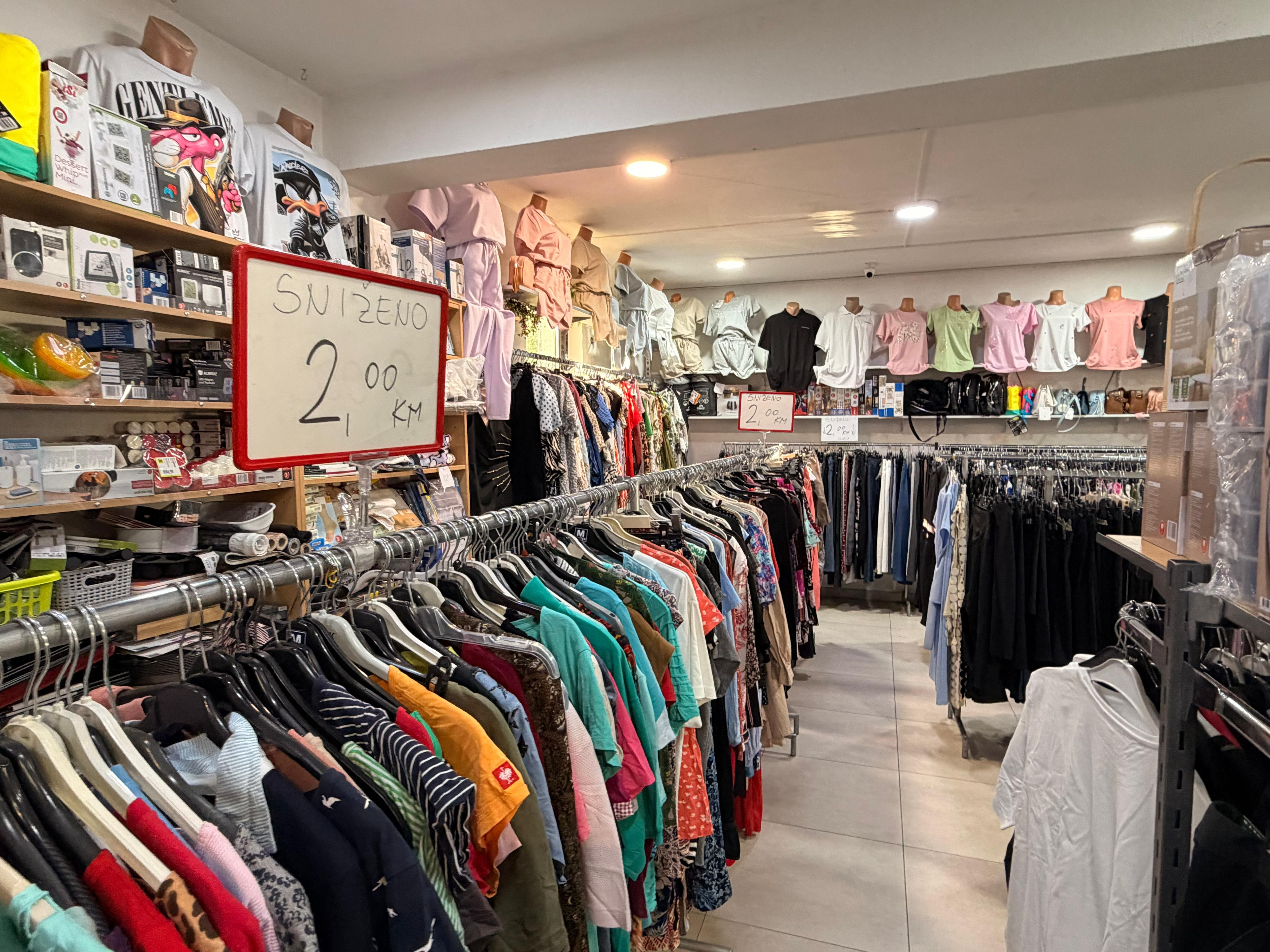 Lov na brendirane komade za sitniš: Građani masovno hrle u second-hand radnje