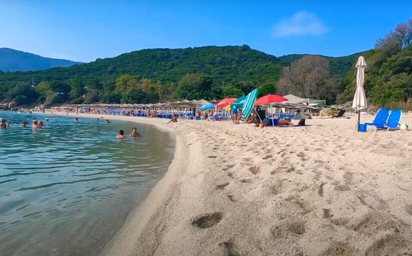 UPOZORENJE ZA SRBE KOJI LETUJU U GRČKOJ! Kreće opšta racija u OVOM mestu: Ako napravite SLEDEĆU GREŠKU na plaži, ostaćete bez svojih stvari!