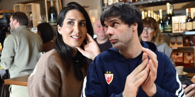 Srbi ubijaju "muškost" Jelisavetinog dečka! Svi porede centimetre Pavla Mensura sa Teodosićevim