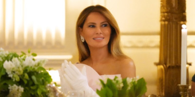 Melanija oborila sve sa nogu: Haljina prve dame ostavlja bez daha - zasenila i Kamilu (FOTO)