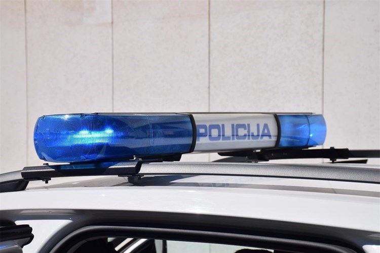 BENKOVAC U kontejneru za otpad izbio požar