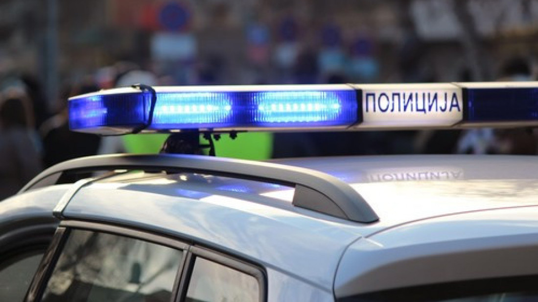 Prijava protiv osumnjičenog za farbanje autobuskog stajališta i ulične rasvete u Nišu