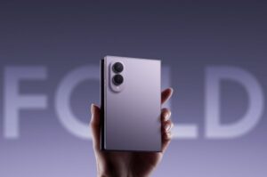 Treba li staviti zaštitno staklo na preklopni mobitel?