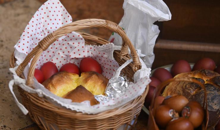 Pravoslavni vjernici slave Uskrs uz misna slavlja i poruke mira