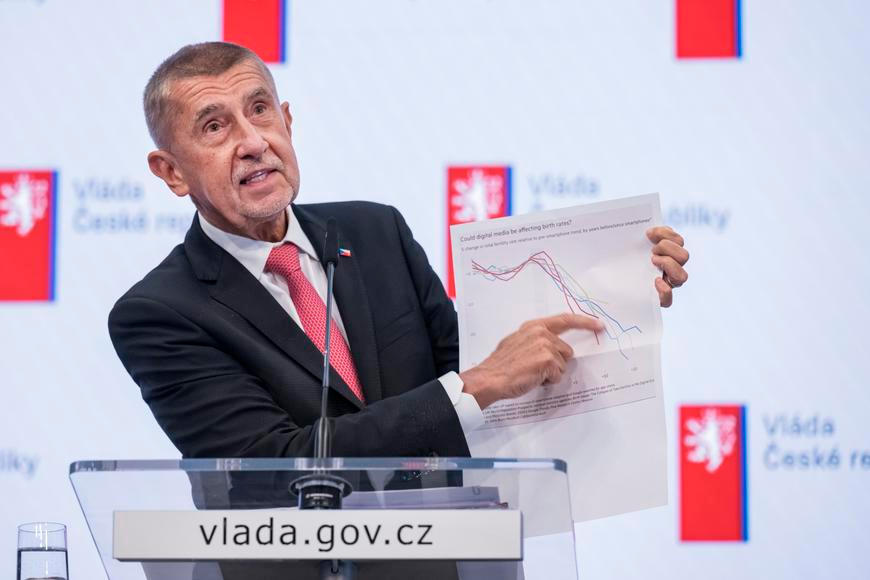 Babišův odvážný plán. Jednu skupinu obyvatel chce zcela osvobodit od daně z příjmů