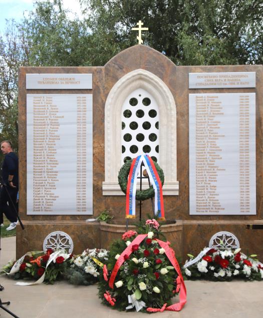 PEĆANCI ZA VEČNOST: Pomen nastradalim Pećancima u nedelju u zemunskom naselju Plavi horizonti (FOTO)             