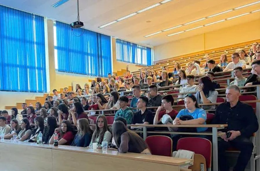 Vrata budućnosti otvorena za nove generacije
