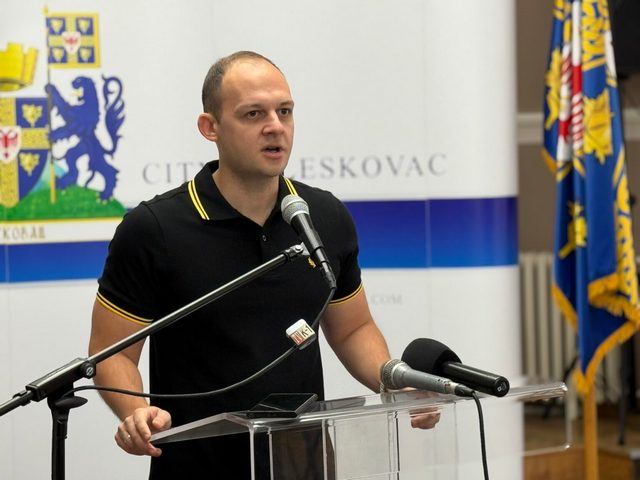 Drašković: V.d. direktor PIO fonda i poslanik SNS prijavio me za proganjanje