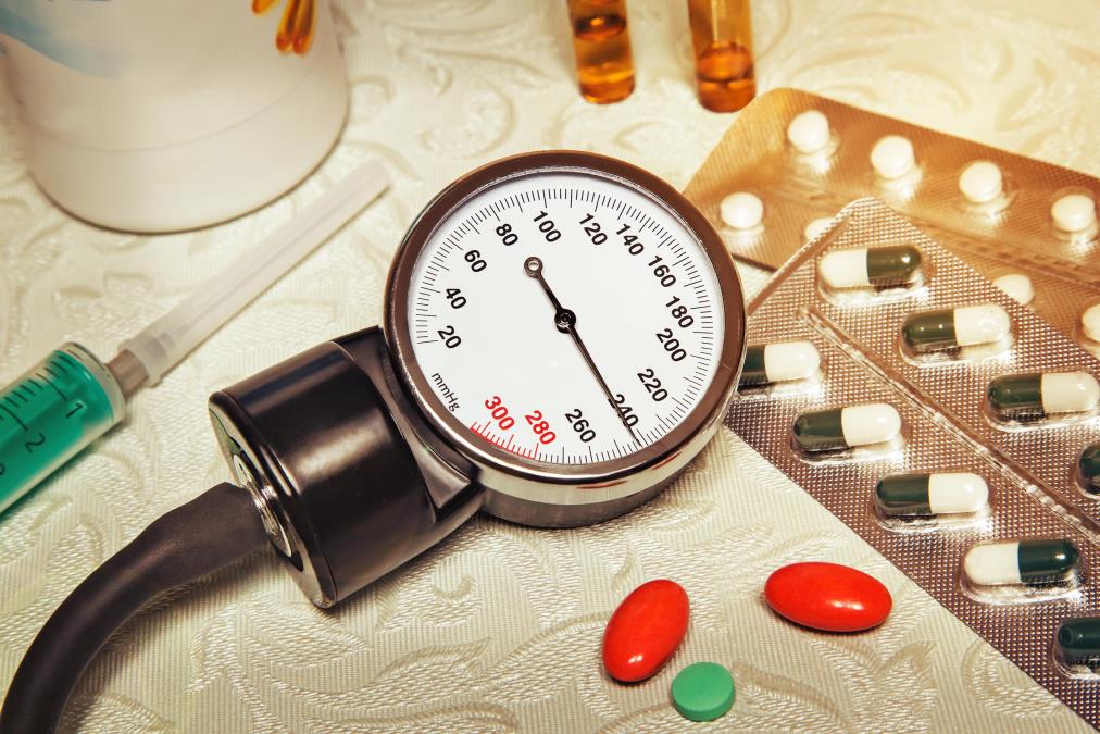 Koji je optimalni krvni pritisak posle 60 godina: Ako mislite da je 120 sa 80, u velikoj ste zabludi