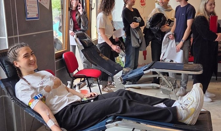 MatuRijada: 262 riječke srednjoškolke i srednjoškolca darivali krv