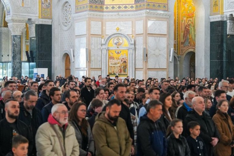 ŠTA SE NE SME RADITI NA PRAZNIK DUHOVI: Jeromonah Konstantin otkriva šta je istina, a šta su samo zablude