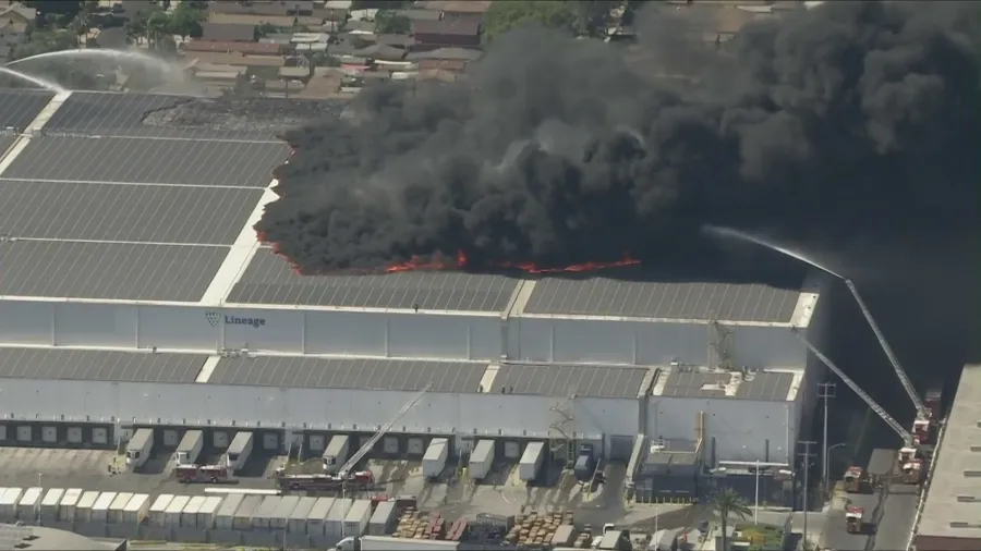 Crews contain massive fire at Boyle Heights cold storage facility; shelter-in-place remains