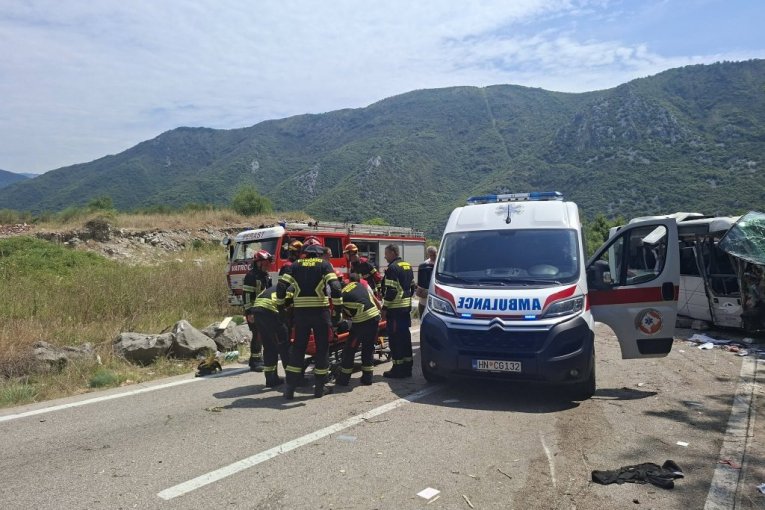 LEKARI SE BORE ZA ŽIVOT DEČAKA! Mališan povređen u Crnoj Gori i dalje u kritičnom stanju, transport u Niš trenutno nemoguć!