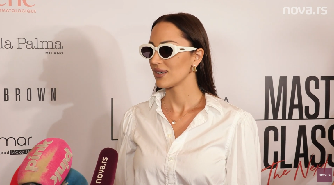 Aleksandra Prijoviќ so decata na pazar – fotografijata so sinot i malata Arija gi osvoi socijalnite mreži