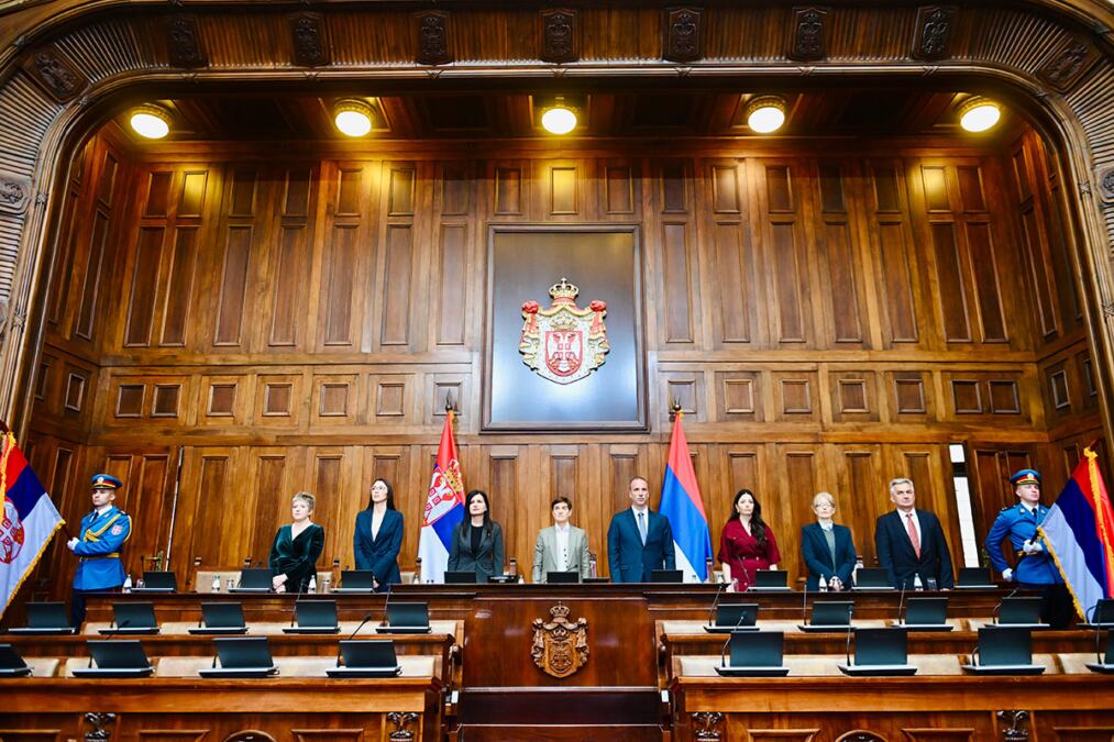 SKUPŠTINA SRBIJE: Poslanici u klupama tačno u 10, na dnevnom redu samo jedna tačka