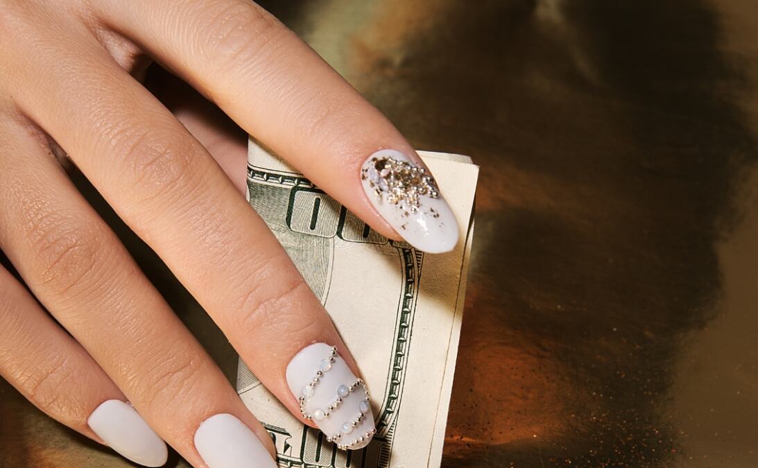 5 boja za manikir za koje se veruje da privlače novac i prosperitet: Uspesi se nižu