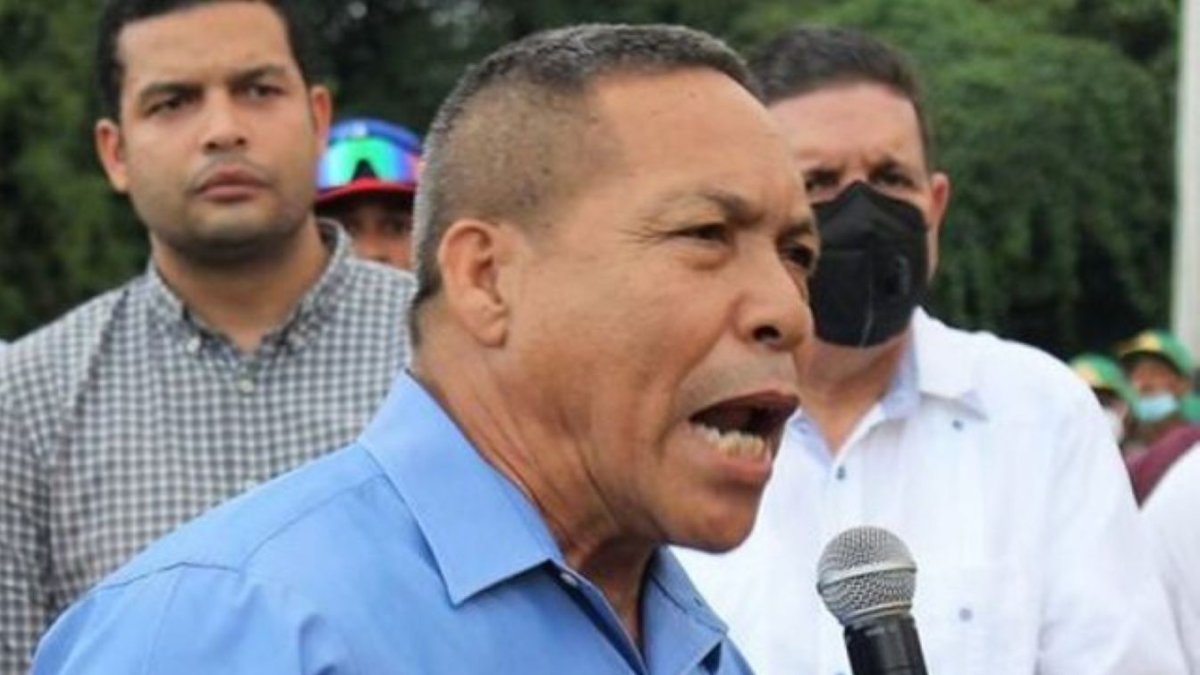 
                Fallece el dirigente deportivo Quique Vásquez Sosa, presidente de Los Mineros de Bonao
            