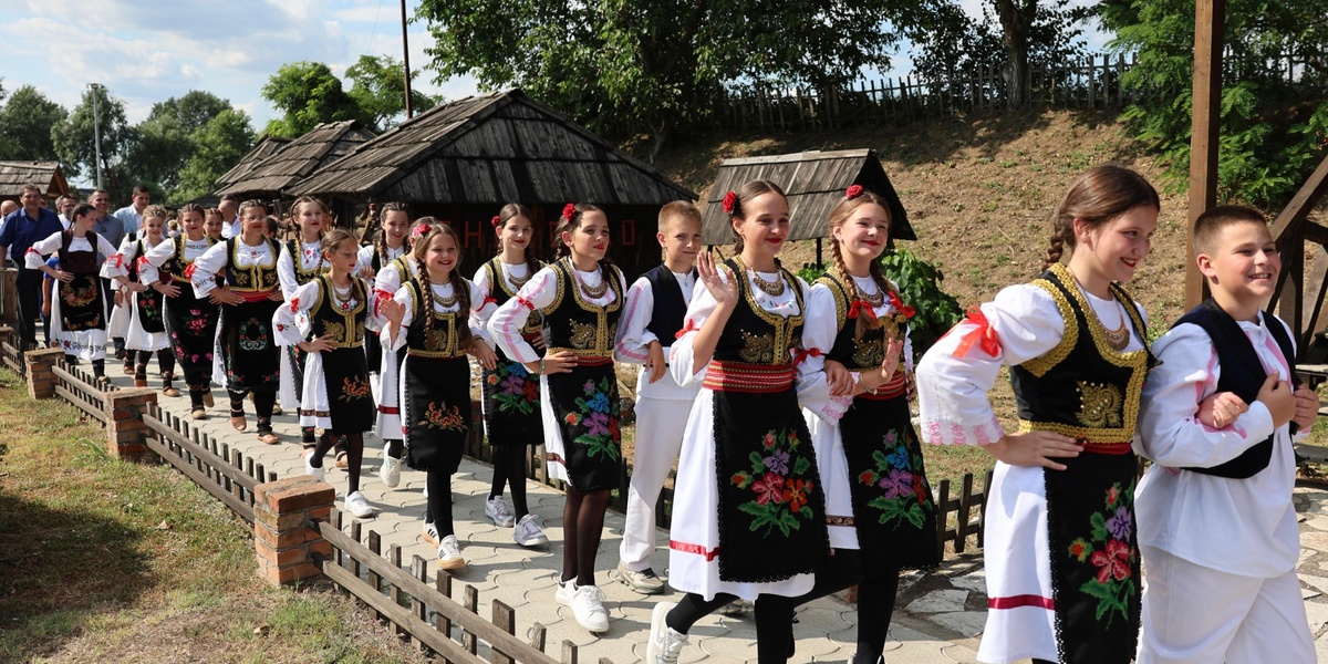 Velika Plana otvorila vrata mladima iz dijaspore: Počeo letnji kamp