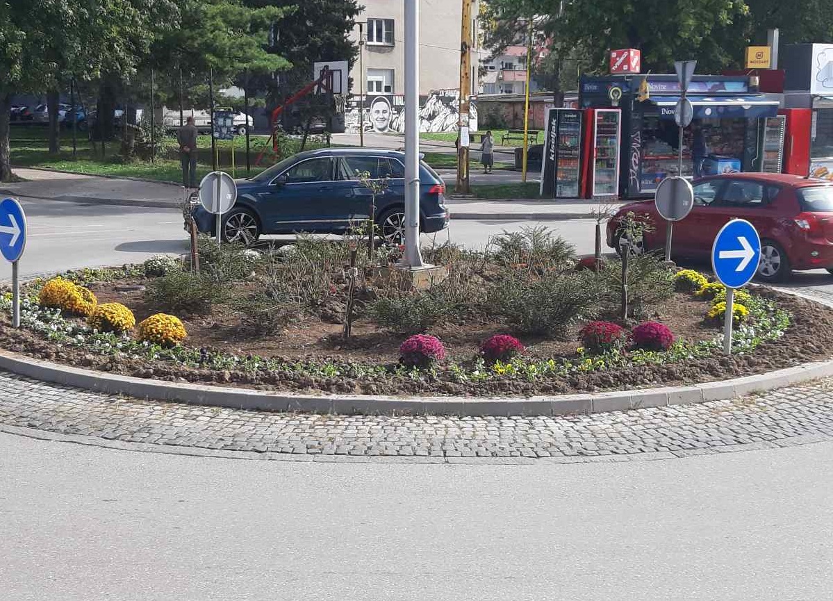 Zbog obilježavanja godišnjice zločina na Kapiji sutra obustava saobraćaja u više tuzlanskih ulica
