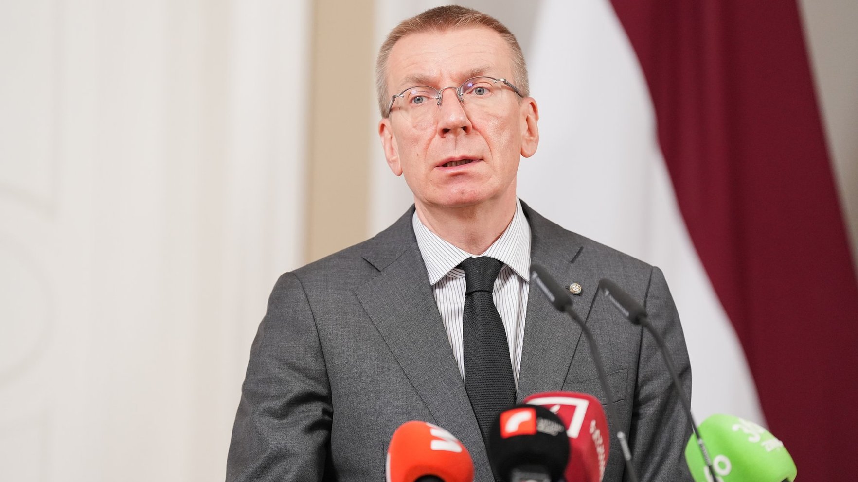 Prezidents Saeimai otrreizējai caurlūkošanai nodod Imigrācijas likumu 