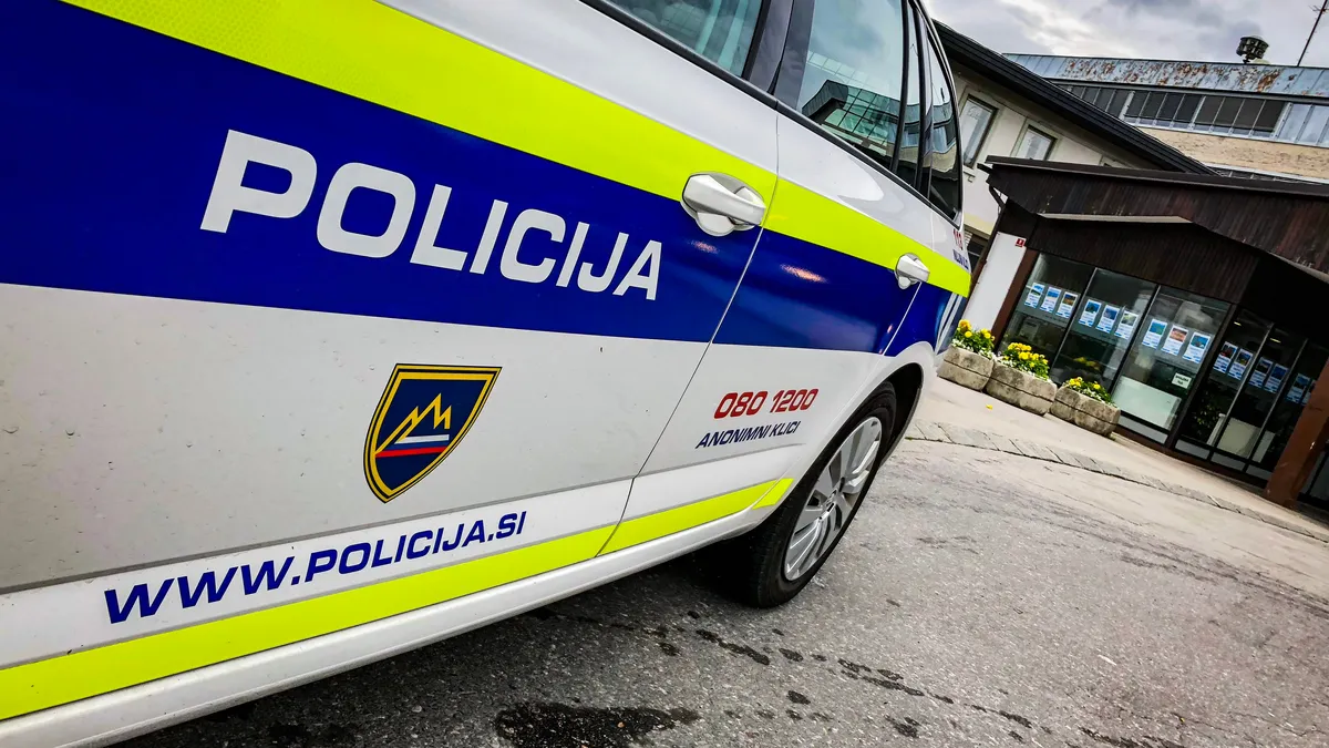Srbin i Slovak uhapšeni u Sloveniji: Pokušali da prošvercuju 99 migranata u kamionu
